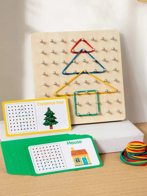 Brinquedo Montessori de Geometria em Madeira – Tabuleiro Educativo com Elásticos Coloridos para Crianças