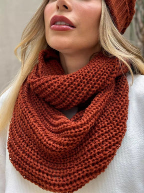 Cachecol Feminino de Tricô em Lã com Duas Voltas